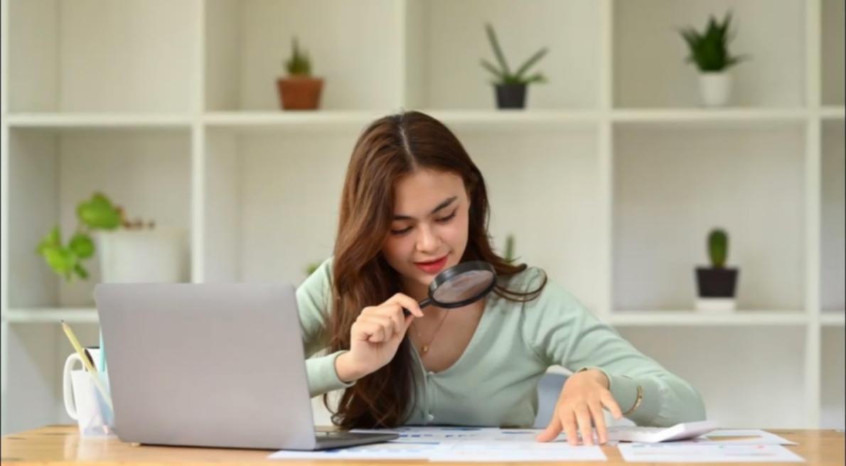 Instructor leading an online budgeting session